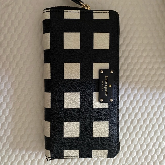 Black and white Kate Spade wallet - Picture 2 of 3